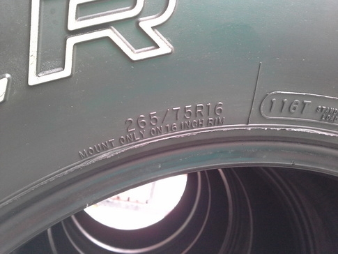 Cooper AT3 ขนาด 265/75/16 ปี13 สภาพสวยๆ 1ชุด Cooper AT3 ขนาด 265/75/16 ปี13 สภาพสวยๆ 1ชุด