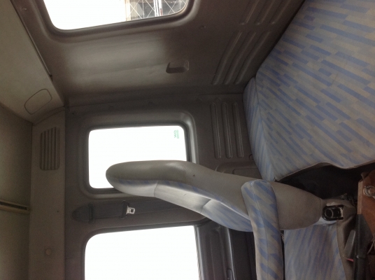 ขายรถหกล้อบรรทุกติดเครน