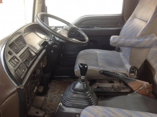 ขายรถหกล้อบรรทุกติดเครน