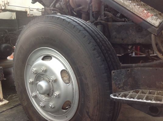 ขายรถหกล้อบรรทุกติดเครน