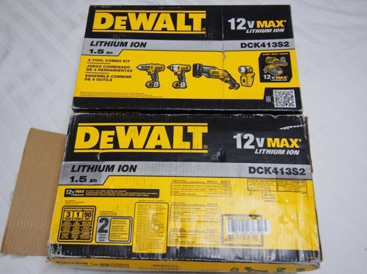 ชุดสว่านไร้สาย,สว่านไขควง,เลื่อยชักและไฟฉาย DeWALT DCK413S2ไฟ12โวลท์พร้อมแท่นชาร์จแบ็ตลิเทียม2ก้อนและกระเป๋า