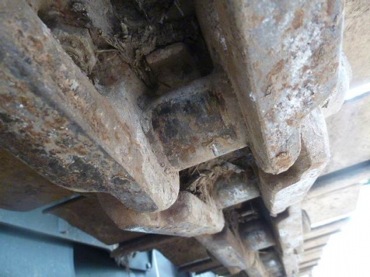 รถบดไม้ TUB GRINDER KOMATSU BR200T-1 ปี1999  8808ชม.