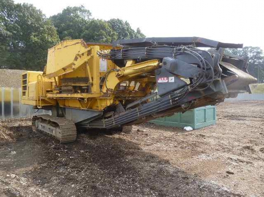 รถบดไม้ TUB GRINDER KOMATSU BR200T-1 ปี1999  8808ชม.