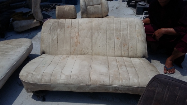 ขายเบาะรถRNสีขาว