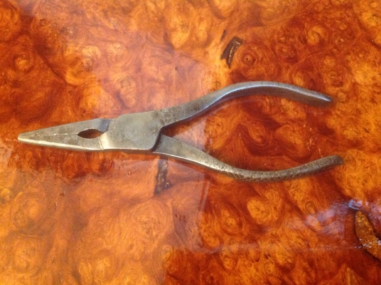 ขายคีมปากจิ้งจก Vintage Harrold