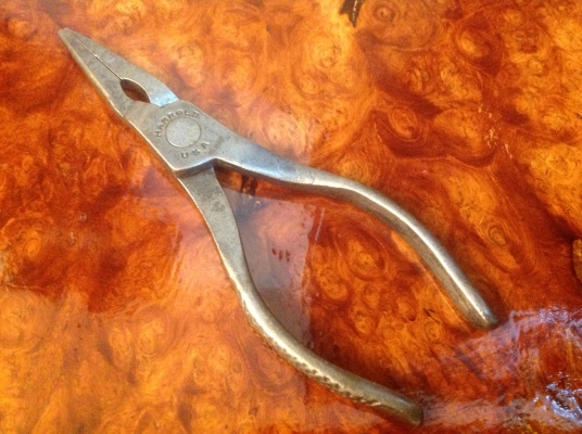 ขายคีมปากจิ้งจก Vintage Harrold