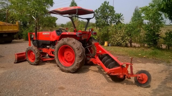 ขายรถไถ KUBOTA L4508 ปี 53 เอกสารเล่มทะเบียนครบ อุปกรณ์มีผานดันหน้า และผาน 5 ราคาคุยกันได้ครับ