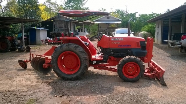 ขายรถไถ KUBOTA L4508 ปี 53 เอกสารเล่มทะเบียนครบ อุปกรณ์มีผานดันหน้า และผาน 5 ราคาคุยกันได้ครับ