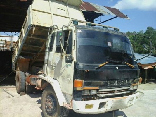 รถอีซูซุ 6 ล้อดั้ม FTR 165 แรงม้า.    สนใจติดต่อ  081 - 6079515