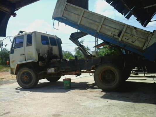 รถอีซูซุ 6 ล้อดั้ม FTR 165 แรงม้า.    สนใจติดต่อ  081 - 6079515