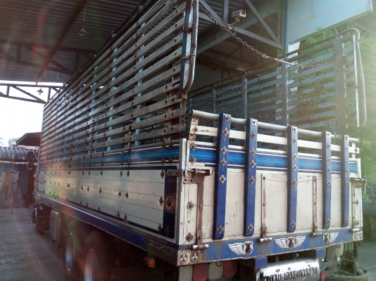 รถฮีโน่ 10 ล้อ รั้ว ( ไม่ดั้ม )  FL1J  220 แรงม้า. ปี 47    สนใจติดต่อ  081 - 6079515