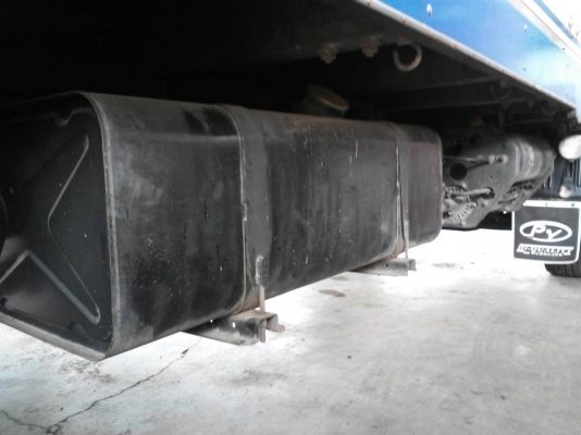 รถฮีโน่ 10 ล้อ รั้ว ( ไม่ดั้ม )  FL1J  220 แรงม้า. ปี 47    สนใจติดต่อ  081 - 6079515