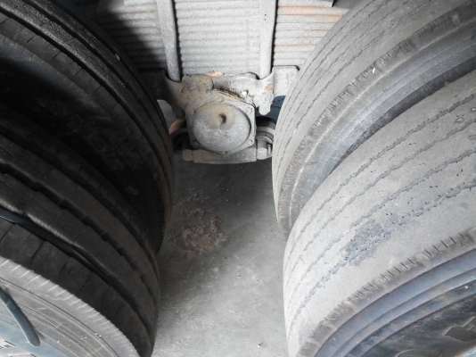 รถฮีโน่ 10 ล้อ รั้ว ( ไม่ดั้ม )  FL1J  220 แรงม้า. ปี 47    สนใจติดต่อ  081 - 6079515