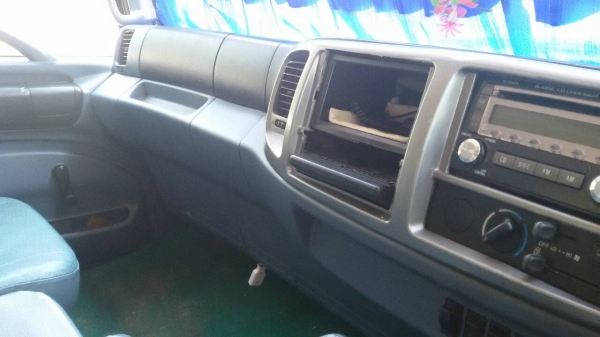 รถฮีโน่ 10 ล้อดั้ม 380 แรงม้า. ปี 53  ( รถวิ่ง 5xx,xxx กม. )  ,  ( ขายแม่ , ลูก. )     สนใจติดต่อ  081 - 6079515