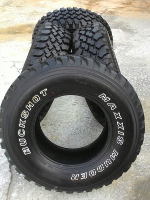 ขาย ยางMud MAXXIS 265/75R16 ปี 14 สวยๆ