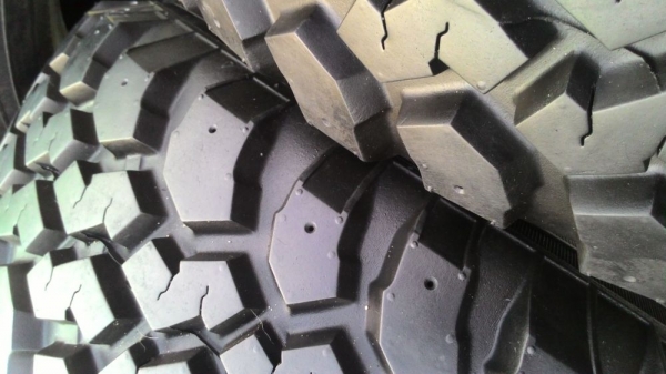 ขาย ยางMud MAXXIS 265/75R16 ปี 14 สวยๆ