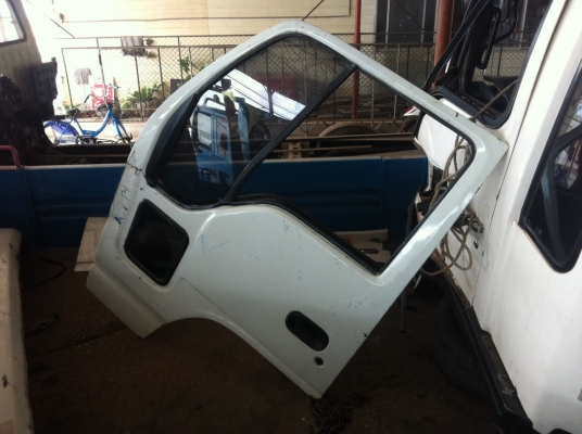 ขายประตูหัวกาตูนนอก  ข้างซ้าย สภาพตามรูป