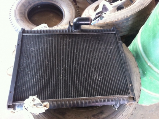 ขายหม้อน้ำ ใช้งานได้ปกติ แต่เป็นพลาสติก เดิมใส่อยู่เครื่อง 6HH1 หัวกาตูนNRR ประกอบนอก