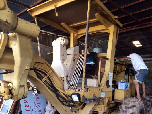 ขายด่วน  รถเกรดดิน CAT  140 H  สภาพดีมาก  พร้อมใช้งาน   เอกสารพร้อม