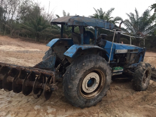 ขายรถไถ2เพลา NEWHOLLAND 6640 รถพร้อมใช้งาน สนใจโทร 081-970-1072