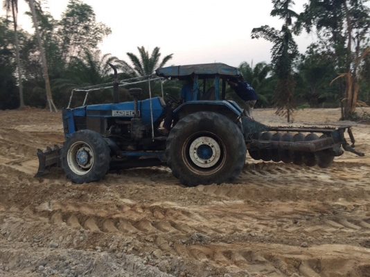 ขายรถไถ2เพลา NEWHOLLAND 6640 รถพร้อมใช้งาน สนใจโทร 081-970-1072