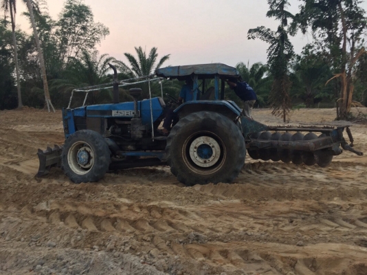 ขายรถไถ2เพลา NEWHOLLAND 6640 รถพร้อมใช้งาน สนใจโทร 081-970-1072