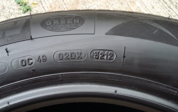 ยาง,215-60-16 MICHERLIN ENERGY XM2 ปี3212 ดอกหนาชุด 3,000