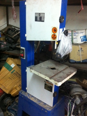 เลื่อยสายพาน OAV ขนาดมอเตอร์ 3/4 แรงม้า ใข้ไฟบ้าน 220 V.