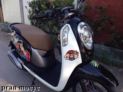 scoopy-iสีขาวดำ ปี2557