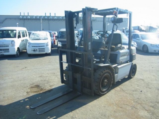 ขายรถโฟล์คลิฟท์มือสอง KOMATSU รุ่น FG20-11 ราคา 145,000 บาท นำเข้าจากประเทศญี่ปุ่น 100\% ไม่เคยใช้งานในประเทศไทย