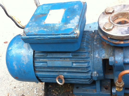 ปั๊มน้ำแรงดันสูง 3 สเตจ ยี่ห้อ JUFIWA 4 แรงม้า ดันน้ำขึ้นตรงได้ถึง 72 ม.