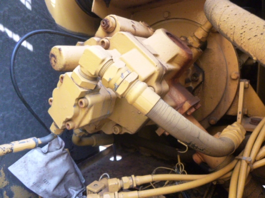 ขายด่วน รถขุด SUMITOMO S160 F2  นำเข้าเองจากญี่ปุ่น สภาพสวยมากๆๆ  ใช้งานน้อย ราคาเป็นกันเองจ้า  ถึงไทยแล้ววันนี้จ้า