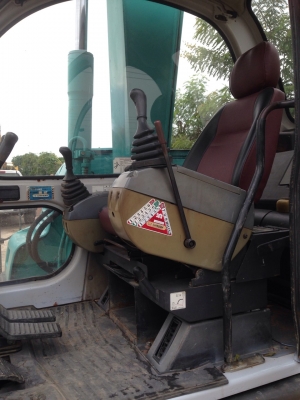 ขายด่วน รถขุด  KOBELCO SK60-2 มาร์คไฟว์ นำเข้าจากญี่ปุ่น  สภาพสวยมากๆ   ใช้งานน้อย  ราคาเป็นกันเอง