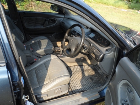 mazda 626 cronos 5 ประตู เครื่อง2.0  เบนซิน+แก๊สหัวฉีด