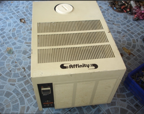 ขายเครื่องชิลเลอร์ <เครื่้องทำน้ำเย็น>ไฟ 220v  Affinity ossipee NH USA