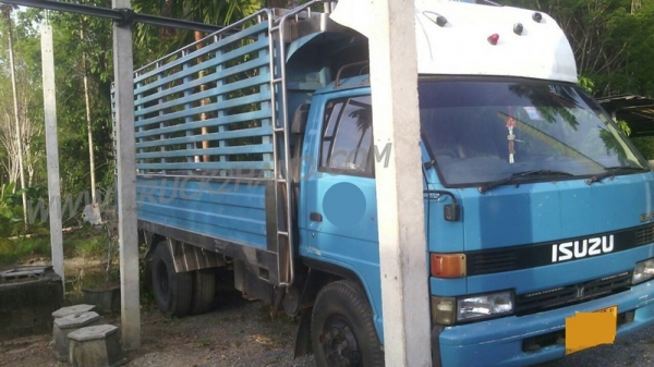 อิซุซุ  115Hp   กระบะรั้วสูงแสตนเลสทั้งลูก กระบะยาว 4.30 เมตร หัวเก๋งใหม่นอก