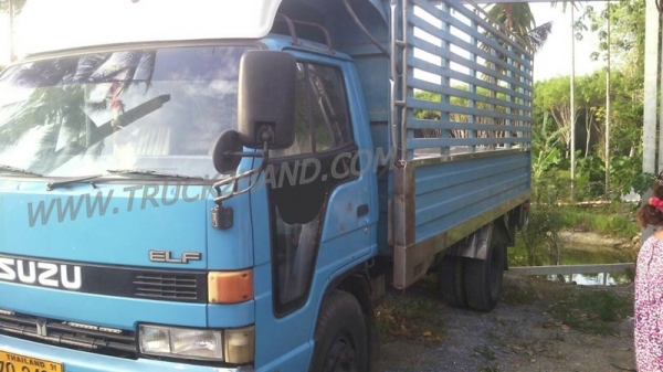 อิซุซุ  115Hp   กระบะรั้วสูงแสตนเลสทั้งลูก กระบะยาว 4.30 เมตร หัวเก๋งใหม่นอก