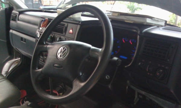 ขายถูกรถVOLK Caravelle 2.8L ปี2000