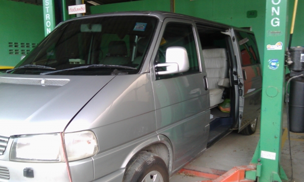 ขายถูกรถVOLK Caravelle 2.8L ปี2000