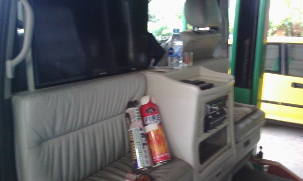 ขายถูกรถVOLK Caravelle 2.8L ปี2000