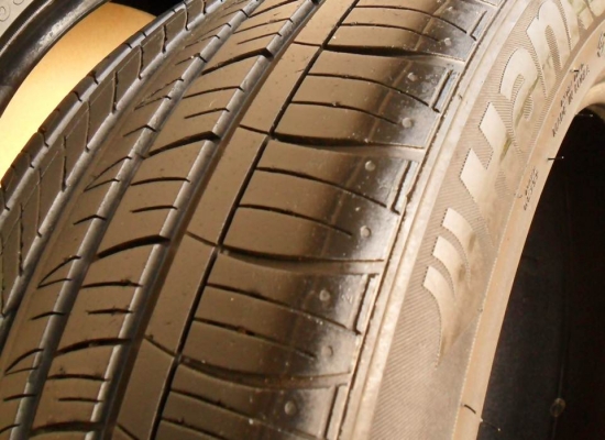 ยางขอบ17 ฮันคุก225-50-R17ลงพื้นปลายปี13 (4เส้น3,900บ)ผลิตในเกาหลี