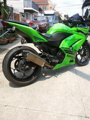 ขาย ninja 250 2012  รถเครื่องดี สีเดิมสวยคับ ยางใหม่ๆ ท่อสูตรเสียงลั่นๆคับ เปิดราคา 75000 ต่อรองได้คับ รายละเอียดเพิ่มเติม 0903120561 Line : nooksh. (มีจุด)