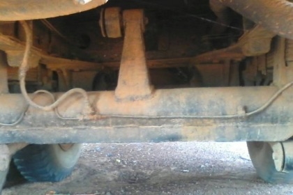 HINO KT 925 - 168 HP EH700 สิบล้อเพลาเดียว เทรลเลอร์ท้ายลากมีหางพับไฮดรอลิกส์ขึ้นรถเกี่ยวข้าวและขึ้นรถแบ็คโฮร PC 120 ได้เลยครับสภาพดีสุดๆ เครื่องยนต์แรงดีกำลังดีมากครับ วางหัวเก๋ง HINO F18 อย่างสวยยังไม่แจ้งลงเล่มนะครับ ภายในเก๋งคอนโซลครบพร้อม พวงมาลัยเพา