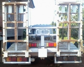 HINO KT 925 - 168 HP EH700 สิบล้อเพลาเดียว เทรลเลอร์ท้ายลากมีหางพับไฮดรอลิกส์ขึ้นรถเกี่ยวข้าวและขึ้นรถแบ็คโฮร PC 120 ได้เลยครับสภาพดีสุดๆ เครื่องยนต์แรงดีกำลังดีมากครับ วางหัวเก๋ง HINO F18 อย่างสวยยังไม่แจ้งลงเล่มนะครับ ภายในเก๋งคอนโซลครบพร้อม พวงมาลัยเพา