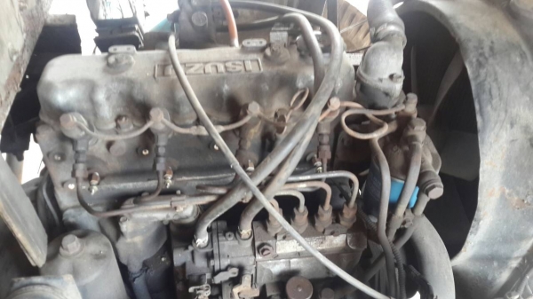 ฝากขายรถสีล้อ อีซูซุ หัวเก๋งกระดกได้ ฝากขายรถสีล้อ อีซูซุ หัวเก๋งกระดกได้