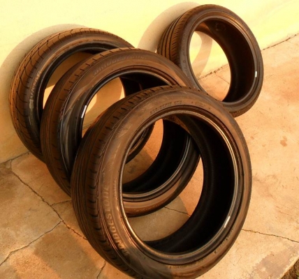 ยางขอบ17 บริดสโตน205-50-R17ลงพื้นปี13(4เส้น2,900บ)