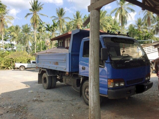 ขายรถ6ล้อดั้มพ์ ISUZU NPR71LY52 เครื่อง 130 แรงม้า ปี44 สนใจโทร 081-970-1072