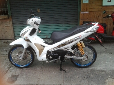 เวฟ125iตาทเท้าปี55