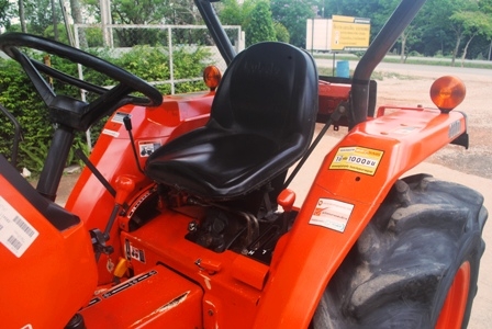 ขายรถไถ Kubota L 3408 (4WD) พร้อมมีดดันหน้า และผานพรวน รถพร้อมใช้งานครับ ขายรถไถ Kubota L 3408 (4WD) พร้อมมีดดันหน้า และผานพรวน รถพร้อมใช้งานครับ