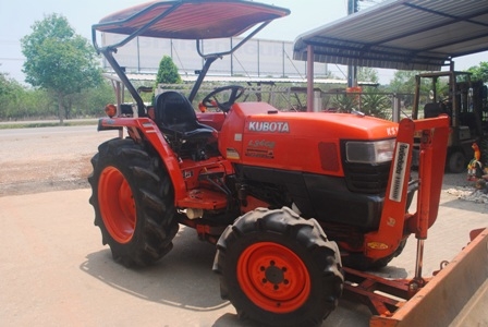 ขายรถไถ Kubota L 3408 (4WD) พร้อมมีดดันหน้า และผานพรวน รถพร้อมใช้งานครับ